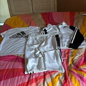 Adidas White and Black Athletic Ensemble Boys size 8 (M). 3 Pieces Like New.